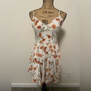 Forever 21 Womens Camisole Cami Top Off White Floral Sleeveless V Neck